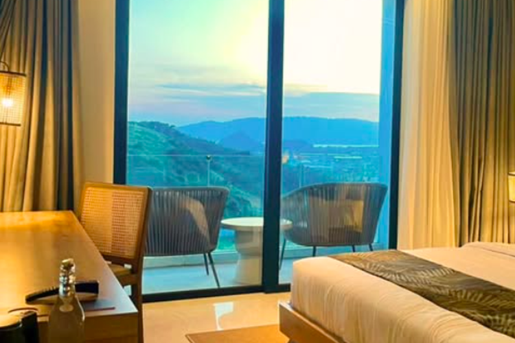 Lombok, MotoGP, Sirkuit Mandalika, hotel dekat sirkuit mandalika, hotel Mandalika, motogp 2025, 11 Hotel Dekat Sirkuit Mandalika, Jaraknya Tak sampai 20 Menit!, Pullman Lombok Mandalika Beach Resort, Novotel Lombok Resort and Villas, The Habitat Villas and Hotel, Batatu Resort, Relaxing Homestay, Jivana Resort Kuta Lombok, Rascals Kuta Lombok, Sky Mountain View, Raja Hotel Kuta Mandalika, Puri Rinjani Bungalows, Truntum Boutiqe Mandalika Hotel and Restaurant