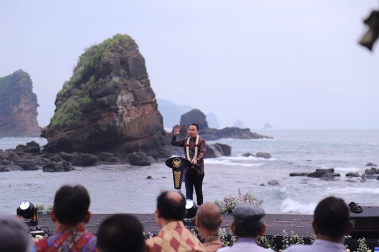 Pantai Watu Ulo, Jember, Pantai Papuma, Sekali Bayar, Masuk Pantai Papuma dan Watu Ulo Kini Cukup Rp 12.500