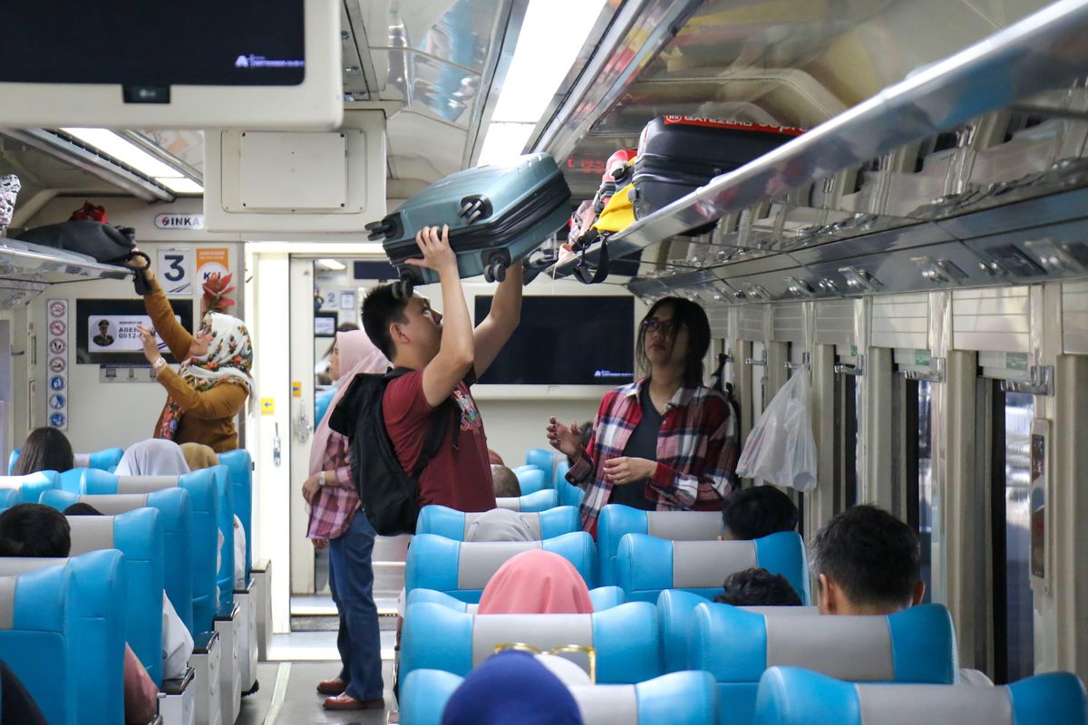diskon tiket kereta api, diskon tiket kereta, diskon tiket kereta api 2025, diskon tiket kereta api 30 persen, diskon tiket kereta api nataru 2025, diskon tiket kereta api libur nataru, Tiket Kereta Api Diskon 30 Persen Dijual Mulai Hari Ini, Ini Rinciannya, Jadwal Diskon Tiket Kereta Api Nataru 2025/2026, Diskon Hingga 30 Persen untuk 182 Kereta, KAI Pastikan Kesiapan Jelang Libur Nataru 2025/2026, Bagian dari Kebijakan Pemerintah di Libur Nataru 2025/2026