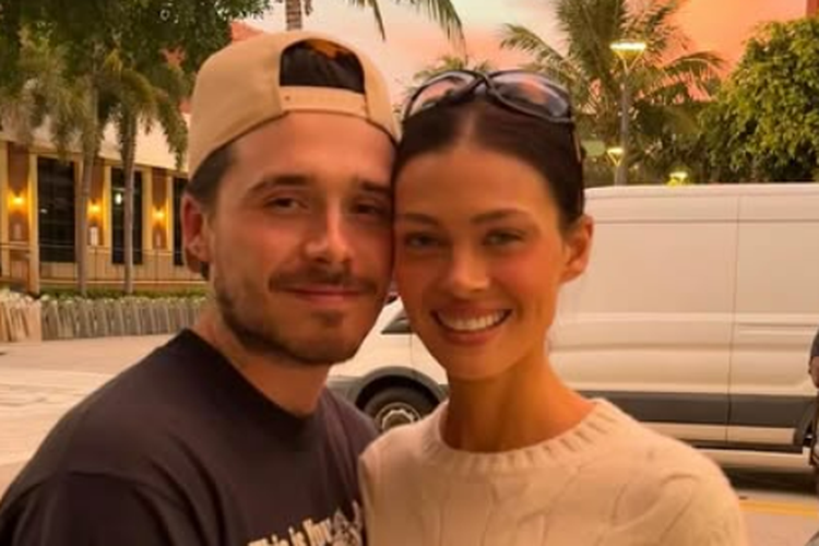 keluarga Beckham, Brooklyn Beckham, Victoria Beckham, hubungan keluarga Beckham, David Beckham, Kronologi Renggangnya Keluarga Beckham, dari Pernikahan Brooklyn hingga Pembatasan Kontak, April 2022: Pernikahan Brooklyn dan Nicola Peltz, 2023–2024: Hubungan masih terlihat normal, Mei 2025: Absensi dari ulang tahun David Beckham, Pertengahan 2025: Ketegangan kian terlihat, Akhir 2025: Media sosial dan pemutusan interaksi, Desember 2025: Natal terpisah, Awal 2026: Pembatasan kontak melalui jalur hukum
