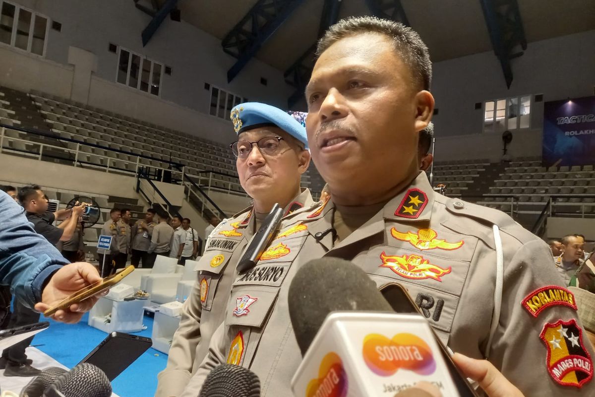 Kakorlantas Polri, strobo dan sirene, Undang-undang Lalu Lintas, Agus Suryonugroho, Aturan Penggunaan Strobo dan Sirene Kendaraan Pribadi oleh Kakorlantas