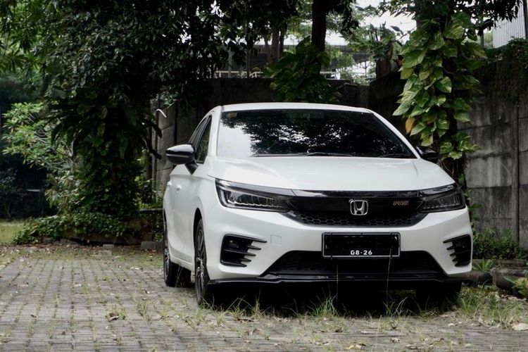 mobilitas harian, biaya perawatan terjangkau, Honda City Hatchback, Radityo Herdianto, Testimoni Pengguna: Plus-Minus Pelihara Honda City Hatchback 2021, Kabin Lapang dan Irit BBM, Beberapa Kekurangan , Biaya Perawatan , Kesimpulan