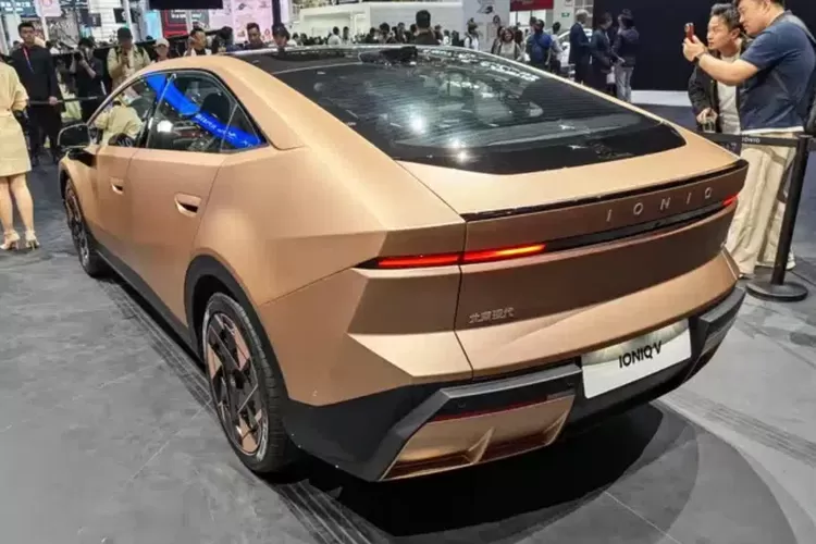 Hyundai, Sedan listrik, Hyundai Siapkan Ioniq V untuk Lawan Dominasi Mobil Listrik China