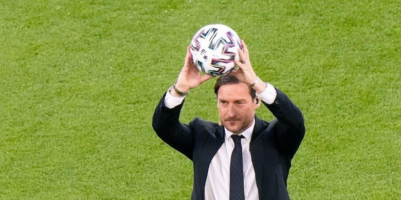Walter Sabatini, AS Roma, Barcelona B, Luis Enrique, Francesco Totti, Serie A, Kisah Luis Enrique di Roma: Berani Cadangkan Totti hingga Dijuluki 