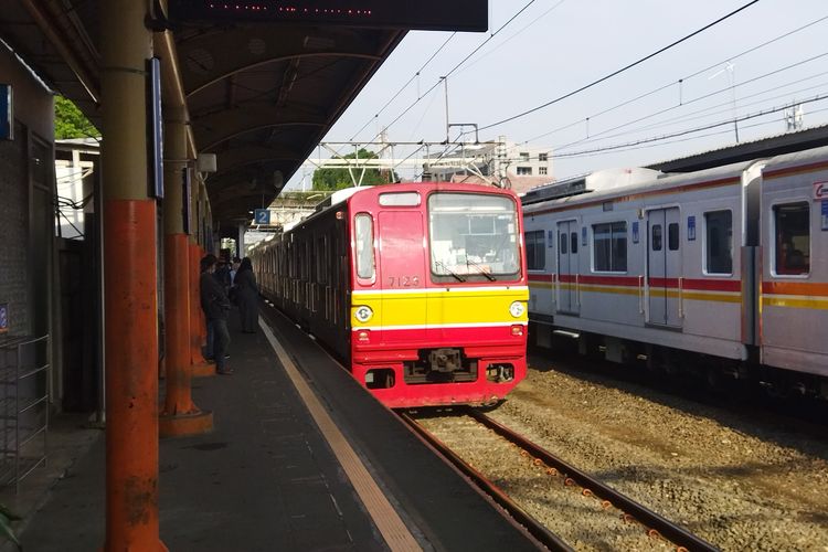 Commuter Line, stasiun tanah abang, KRL Rangkasbitung, KRL Jabodetabek, KAI Commuter, krl tanah abang, krl rangkas tanah abang, KRL Rangkasbitung–Jakarta Beroperasi Normal, Ini Rute Lengkapnya