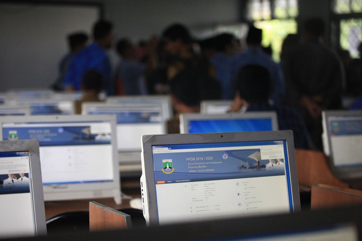SPMB, SPMB Banten, spmb sma banten 2025, Cara Daftar SPMB SMA/SMK Negeri di Banten 2025, Jadwal Lengkap dan Kuota Jalur, Kuota jalur pendaftaran, Jadwal tahapan SPMB, Tata cara pendaftaran, Syarat umum calon peserta didik