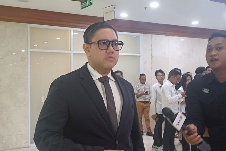Komisi I DPR RI, Komisi I DPR RI Dukung Komcad bagi ASN, Tekankan Transparansi dan Proporsionalitas, Mengapa DPR Mendukung Pelibatan ASN dalam Komcad?, Bagaimana Pemerintah Menjamin Pelayanan Publik Tetap Berjalan?, Kapan Pelatihan Dimulai dan Berapa Kuotanya?, Apakah Sifatnya Wajib?