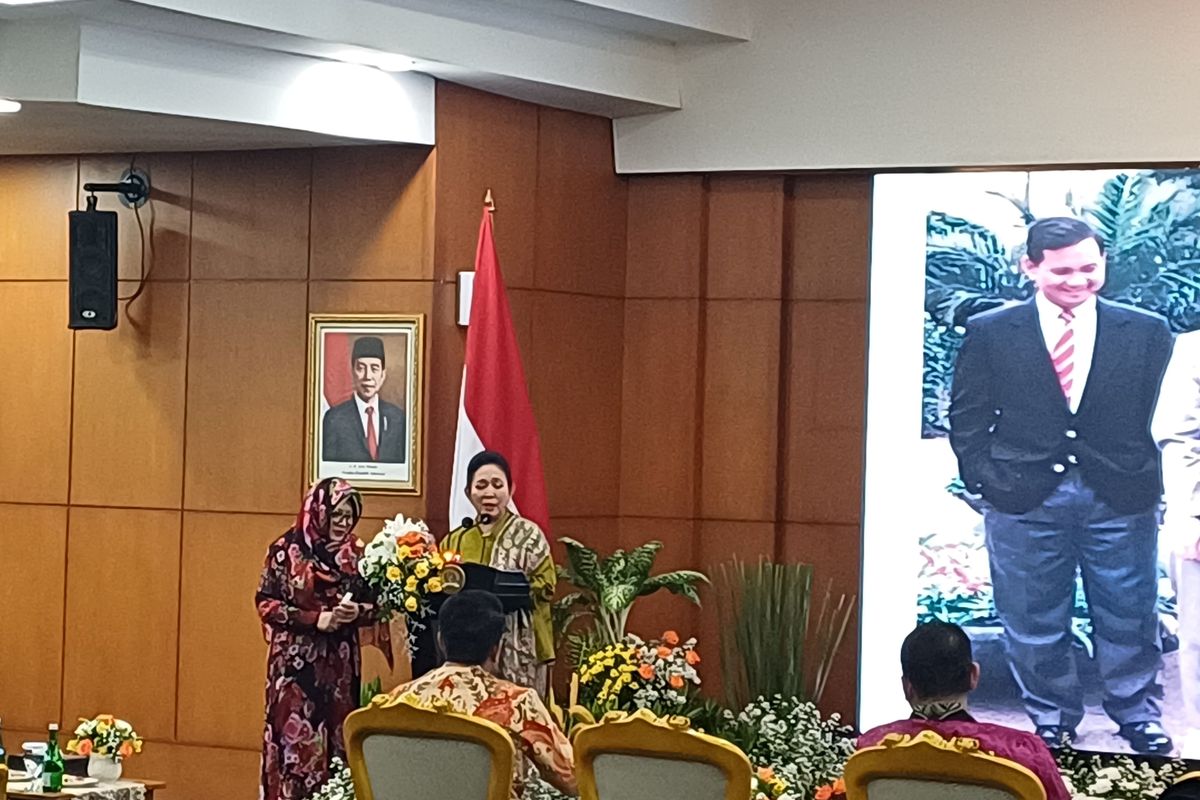 Tutut Soeharto gugat Purbaya, Menkeu Purbaya digugat PTUN, Tutut Soeharto vs Menteri Keuangan, larangan keluar negeri Tutut Soeharto, gugatan Tutut Soeharto 2025, PTUN Jakarta kasus Tutut Soeharto, SK Menkeu Sri Mulyani Tutut Soeharto, Purbaya Yudhi Sadewa gugatan, Baru Sepekan Jadi Menkeu, Purbaya Langsung Digugat Tutut Soeharto soal Cegah ke Luar Negeri, Dasar gugatan Tutut Soeharto, Jadwal sidang dan biaya gugatan, Purbaya baru sepekan jadi Menkeu, sudah digugat, Timeline kasus gugatan Tutut Soeharto