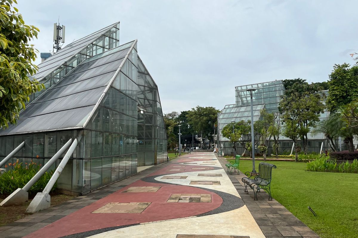 Stasiun LRT Dukuh Atas, tempat wisata sekitar Stasiun LRT Dukuh Atas, Tempat wisata sekitar Stasiun LRT Dukuh Atas, tempat wisata dekat stasiun lrt dukuh atas, stasiun lrt dukuh atas, tempat wisata sekitar stasiun lrt dukuh atas, wisata sekitar stasiun lrt dukuh atas, stasiun lrt dukuh atas dimana, Area Wisata Ramah Pejalan Kaki di Jakarta, 5 Tempat Wisata Sekitar Stasiun LRT Dukuh Atas, Ramah Pejalan Kaki, 1. Taman Dukuh Atas , 2. Terowongan Kendal, 3. Taman Sumenep, 4. Taman Menteng, 5. Bundaran HI
