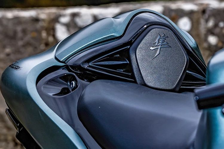 suzuki motor, hayabusa, Suzuki Hayabusa, suzuki hayabusa 2025, Suzuki Hayabusa 2025: Legenda Kecepatan yang Masih Brutal, Desain Aerodinamis, Mesin Brutal, Kabin Digital, Spesifikasi Suzuki Hayabusa 2025