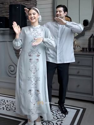 Intip 5 Sarimbit Lebaran 2026 yang Elegan, Harga Mulai Rp 166 Ribu, 1. Azmia dan Aiman by Giyomi, 2. Aluna by Memora Muslim Store, 3. Jejak Teduh by ZM Zaskia Mecca, 4. Ladiva by Ethica, 5. Kembali by Dama Kara