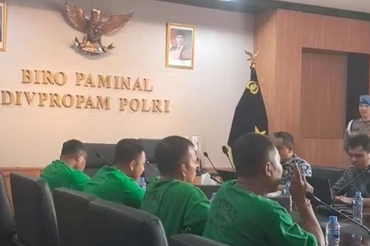 affan kurniawan, Sidang etik Brimob, ojol terlindas rantis, kompol Kosmas Kaju Gae, Bripka Rohmat, kasus ojol Brimob, gelar perkara Komnas HAM, 2 Anggota Brimob Terancam Dipecat, Sidang Etik Kasus Ojol Terlindas Rantis Mulai 3 September 2025