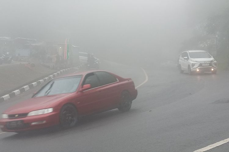 mobil, blind spot, truk, Jangan Salah Kaprah, Blind Spot Bukan Cuma karena Dimensi Besar