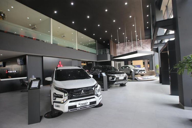 Mitsubishi, biaya servis, Rupiah Melemah, Biaya Servis Mobil Mitsubishi Naik?