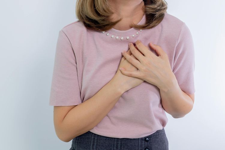 angin duduk, Asal Muasal Istilah Angin Duduk, Dokter Ungkap Fakta Medis di Baliknya, Asal muasal istilah 'angin duduk', Apa yang menyebabkan angina pektoris?, Mekanisme terjadinya angina, Gejala yang perlu diwaspadai, Mengapa kerokan bukan solusi?, Pengendalian kolesterol menjadi bagian penting terapi