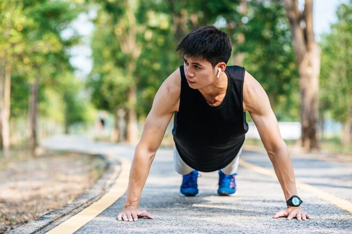 olahraga setelah makan atau sebelum makan, olahraga setelah makan berapa jam, waktu ideal workout, workout setelah makan besar, tips gaya hidup sehat, waktu terbaik olahraga, Berapa Lama Harus Menunggu Olahraga Setelah Makan? Ini Penjelasannya, Rekomendasi waktu menunggu setelah makan, Jenis olahraga dan waktu tunggu, Komposisi makanan dan dampaknya, Manfaat berjalan setelah makan