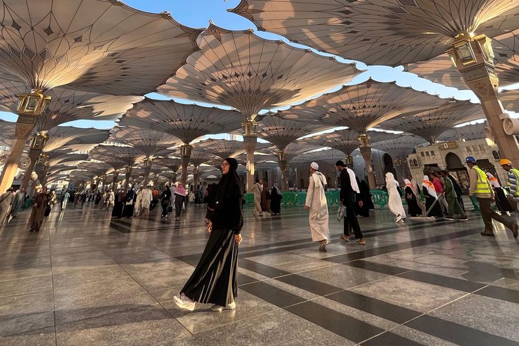 umrah mandiri tanpa travel, Umrah Mandiri, umrah mandiri biaya, umrah mandiri habis berapa, cerita perjalanan umrah mandiri, apakah umroh mandiri lebih murah, cerita umrah mandiri, pengalaman umrah mandiri, berhasil umrah mandiri, perjalanan umrah mandiri, Cerita Tasha Berhasil Berangkat Umrah Mandiri, Bukan Sekadar Nekat dan Hemat