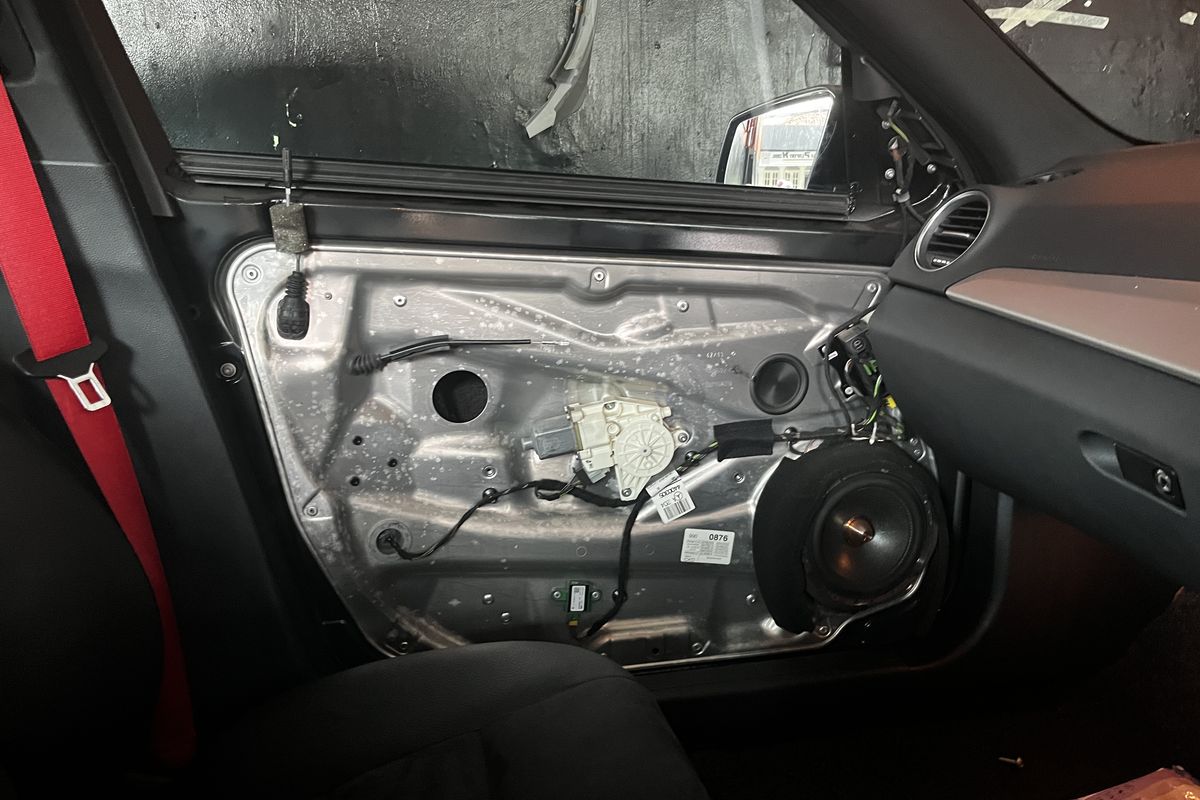 dashboard, modifikasi, Modifikasi Interior Malah Ada Suara? Ini Rahasianya Agar Tetap Senyap