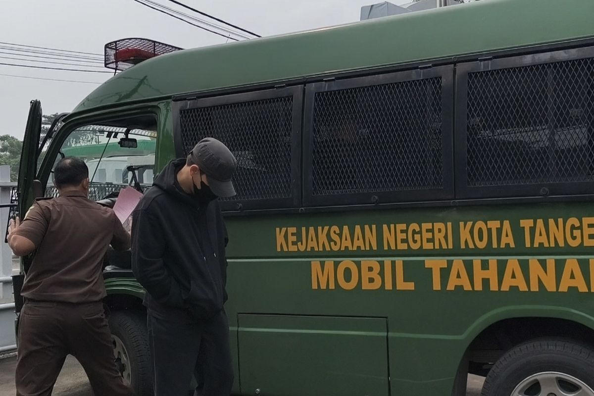 Jonathan Frizzy, Apa itu etomidate, etomidate adalah, Bahaya etomidate, bahaya etomidate, apa itu etomidate, vape etomidate, jonathaan frizzy ditahan, bahaya penggunaan etomidate, etomidate sebabkan kejang, Jonathan Frizzy Ditahan karena Vape Etomidate, Obat Keras yang Bisa Sebabkan Kejang