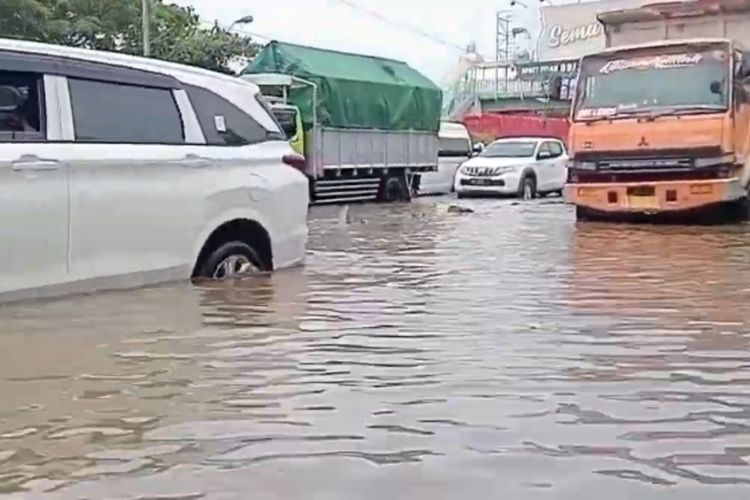 banjir, mobil listrik, Internal Combustion Engine, mobil ICE, Perbedaan Risiko Banjir Terhadap Mobil Listrik dan Mobil ICE