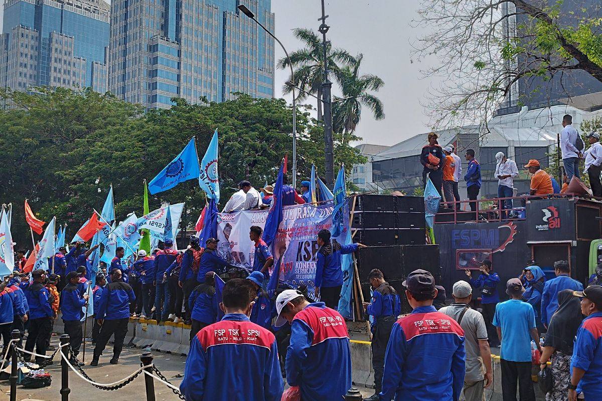 Demo buruh, tuntutan demo buruh, demo buruh 28 agustus, demo buruh 28 Agustus 2025, rute demo buruh, tuntutan demo buruh 28 agustus 2025, Siap-siap, Demo Buruh Besok 28 Agustus: Titik Kumpul, Rute, dan Tuntutan Utama