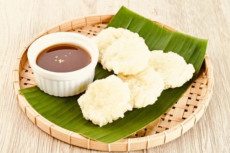 ide jualan takjil kekinian, 10 Ide Jualan Takjil Kekinian 2026, Inspirasi Usaha Selama Ramadan, 2. Es Buah Segar, 4. Gorengan, 5. Martabak mini, 6. Puding cup, 7. Salad buah, 8. Kurma, 9. Cireng crispy, 10. Bubur sumsum