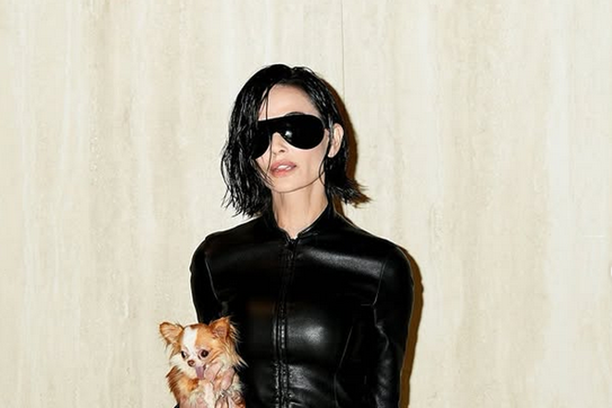 obat penurun berat badan, gaya rambut, Milan Fashion Week, Demi Moore Debut Rambut Bob di Milan Fashion Week, Perubahan Fisik Ikut Disorot