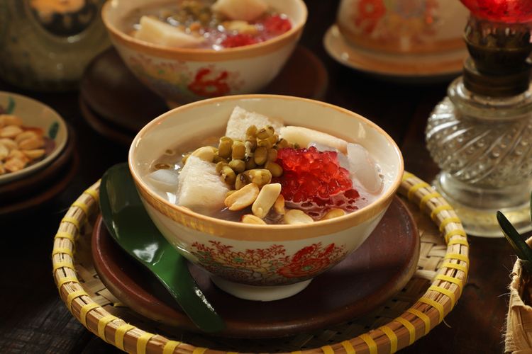 TasteAtlas, Indonesia, minuman tradisional, 10 Minuman Tradisional Indonesia Paling Enak Versi TasteAtlas, 1. Soda Gembira, 2. Bajigur, 3. Kopi Luwak, 5. Wedang Jahe, 6. Bandrek, 7. Kopi Tubruk, 9. Ginseng Kopi, 10.  Arak