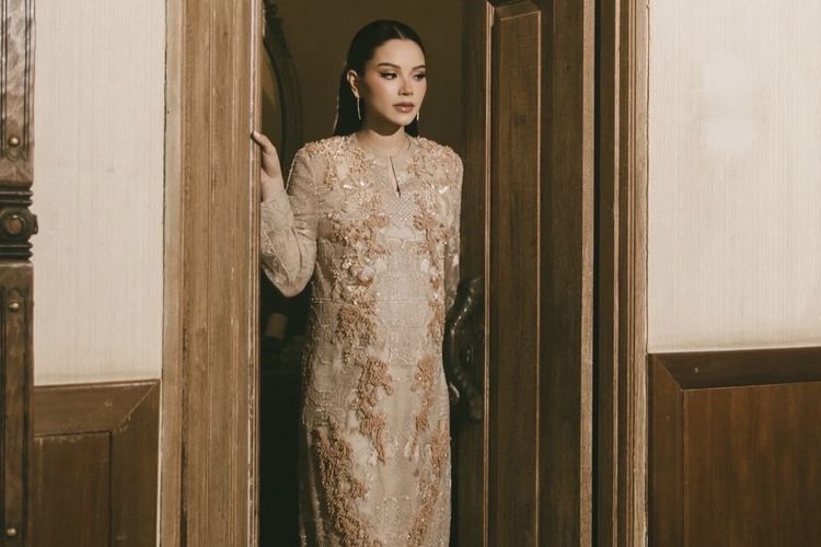 Intip Gaya Elegan Alyssa Daguise di Perayaan 7 Bulan Kehamilan