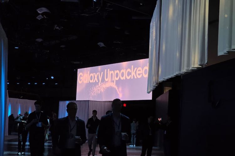Samsung, Galaxy S26, Galaxy Unpacked, Saat Hujan Tak Urungkan Antusias Sambut Kelahiran Trio Samsung S26 di San Francisco...