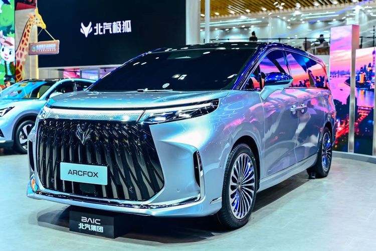 BAIC, otomotif, BAIC Siapkan MPV Listrik dan PHEV untuk Indonesia 2027