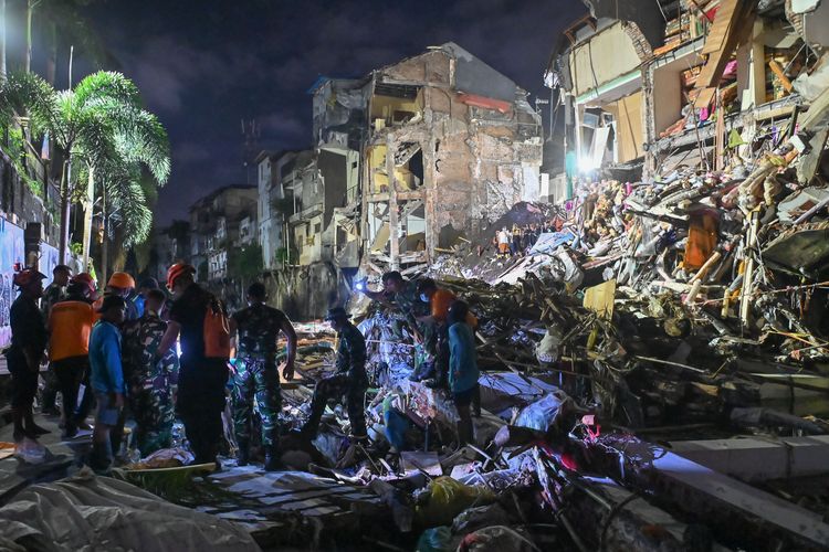 banjir, Banjir Bali, banjir di bali, Iuran untuk korban banjir Bali, ASN sumbangan untuk bantu korban banjir Bali, sumbangan ASN, sumbangan ASN untuk banjir, Klarifikasi ASN Bali Diminta Iuran untuk Korban Banjir, Sekda Tegaskan Bersifat Sukarela, Dana Donasi ASN Bali Capai Rp 2,5 Miliar, Rincian Acuan Donasi ASN Bali, Klarifikasi Gubernur Bali I Wayan Koster, Tidak Perlu Surat Keputusan