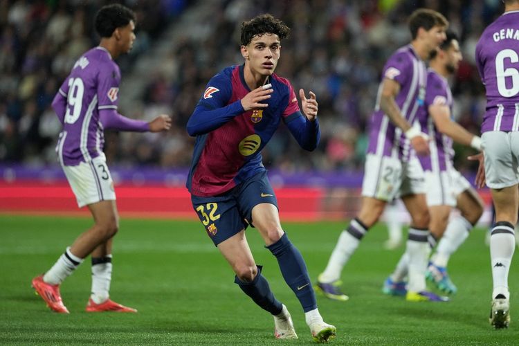 Jules Kounde, Barcelona, Hector Fort, bursa transfer, Liga Spanyol, Bursa Transfer, Jules Kounde Setuju Perpanjang Kontrak, Barcelona Lepas Bek Mudanya?, Kounde Komentari Ter Stegen dan Rashford, Barcelona Siap Lepas Hector Fort, Hector Fort Masuk Daftar Jual, Ketegangan Fort dan Flick Berlanjut