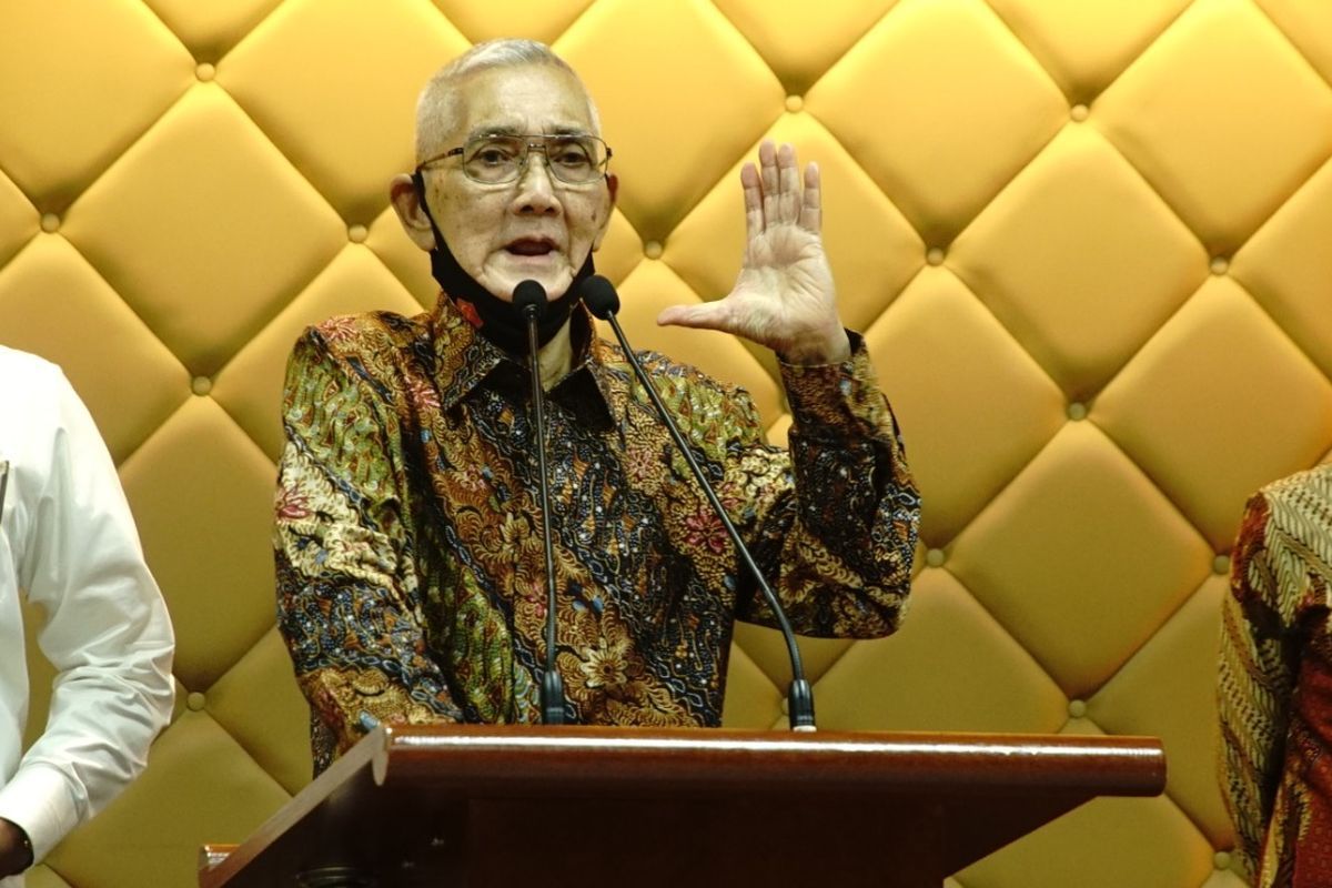 Try Sutrisno meninggal, Wakil Presiden Try Sutrisno, Obituari Try Sutrisno: Jejak Panjang Wakil Presiden Ke-6 RI, dari Penjual Koran, Militer, hingga Istana