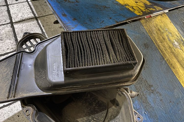 motor, brebet, mogok, komponen motor, air hujan, kehujanan, Jangan Sepelekan Air Hujan, Bisa Bikin Motor Brebet Sampai Mogok
