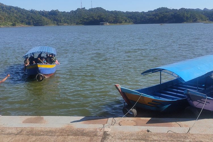 Kulon Progo, wisata alam di Kulon Progo, Waduk Sermo, Bukit Ngisis, 5 Destinasi Wisata Alam di Kulon Progo, Disertai Rute dan Harga Tiket Masuknya, 1. Waduk Sermo, 2. Bukit Ngisis, 3. Pantai Glagah, 4. Bukit Pulepayung, 5. Kalibiru