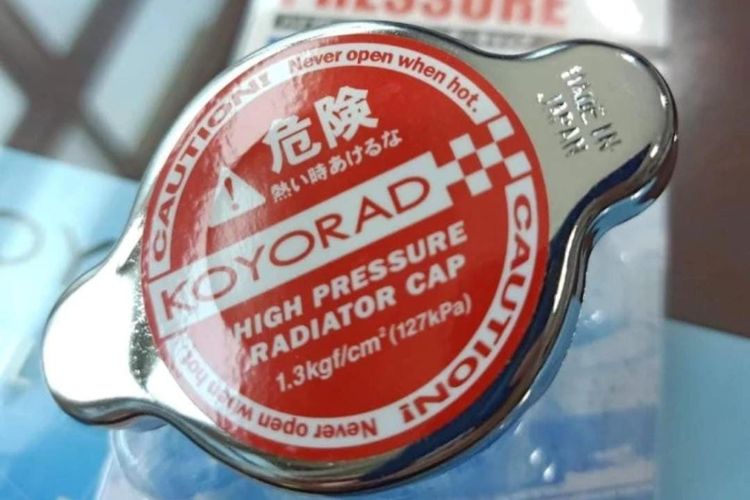 tutup radiator, tangki radiator, Rahasia Mesin Dingin saat Mudik: Cek Tutup dan Tangki Radiator