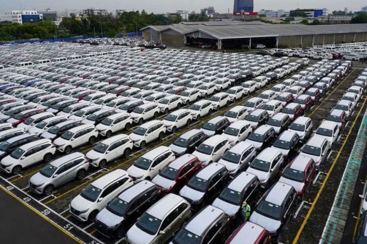 Daihatsu, penjualan, Gran Max, LCGC, produksi, ekspor, Daihatsu Dominasi Segmen Mobil di Bawah Rp 300 Juta
