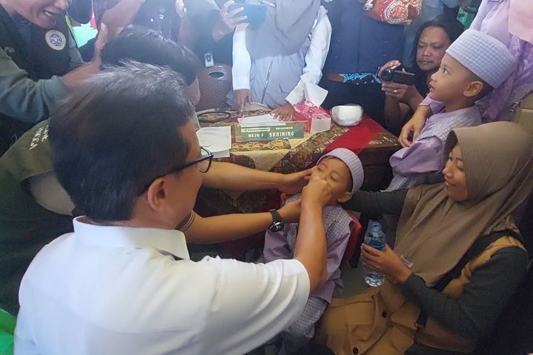 Sumenep, campak, KLB Campak, penyakit campak, penyakit campak berbahaya, meninggal karena campak, klb campak sumenep, klb campak di sumenep, sakit campak pada anak, klb campak di indonesia, penyakit campak pada anak, Menkes Budi: Campak Lebih Berbahaya dari Covid-19, Penularan Satu Orang Bisa ke 18 Orang