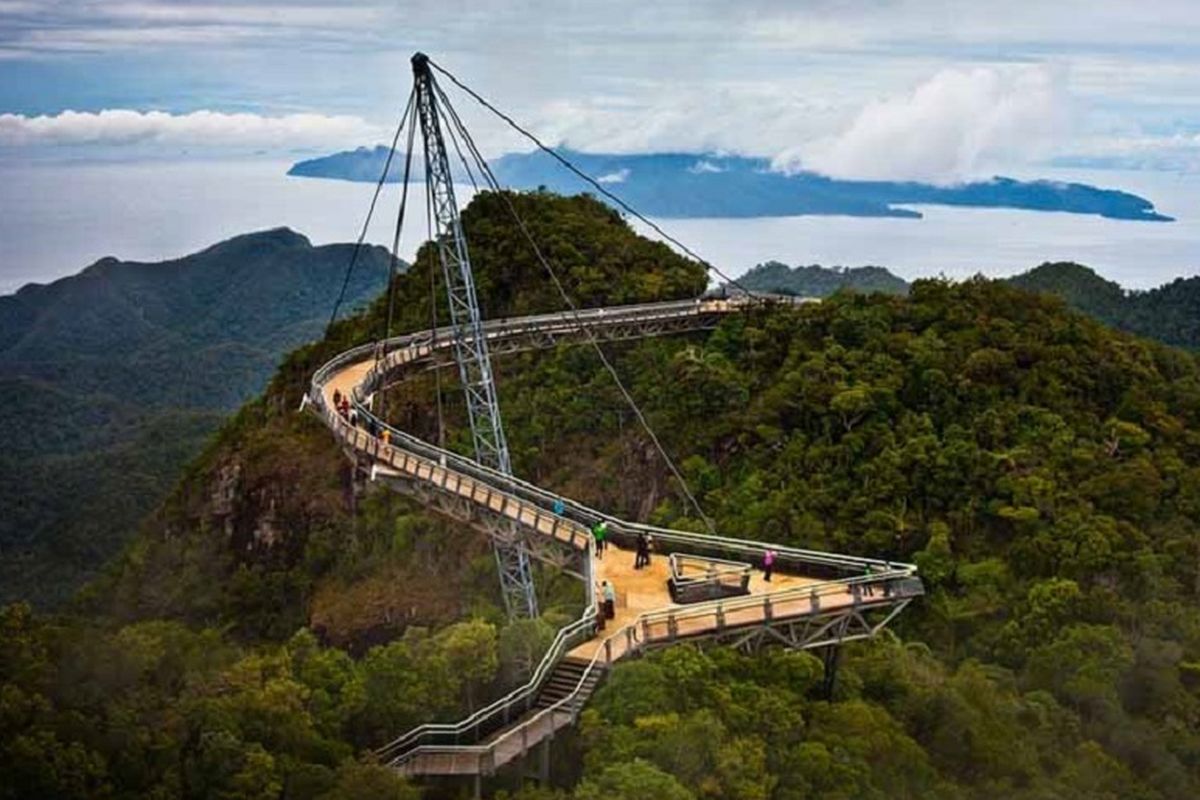 wisata Malaysia, Malaysia Airlines, Bonus Side Trip, wisata malaysia, Malaysia airlines, bonus side trip malaysia airlines, bonus side trip malaysia airlines kuching, Transit di Kuala Lumpur, Turis Bisa Terbang Gratis ke Wisata Unggulan Malaysia, Destinasi yang bisa dipilih, Kini tersedia juga rute BST regional, Dorong pariwisata dan Visit Malaysia 2026, Terbang makin nyaman dan mudah