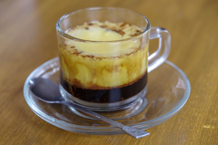 kopi telur, Kopi Telur ala Vietnam, Nikmat tapi Jangan Berlebihan, Kandungan gizi kopi hitam vs kopi telur, Telur kaya nutrisi, tetapi perlu waspada, Perhatikan keamanan telurnya, Nikmati secukupnya, jangan setiap hari