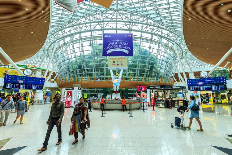 Sistem Bagasi di Bandara Malaysia Eror, Penumpang Tertahan 4 Jam