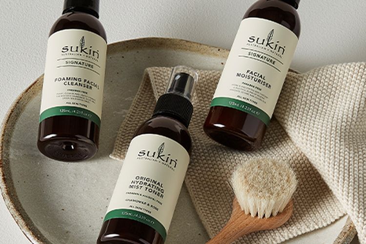 vegan, 5 Rekomendasi Brand Skincare Vegan, Ramah di Kulit dan Ramah Lingkungan, 1. Klavuu, 2. From This Island, 3. Haple, 5. Sukin