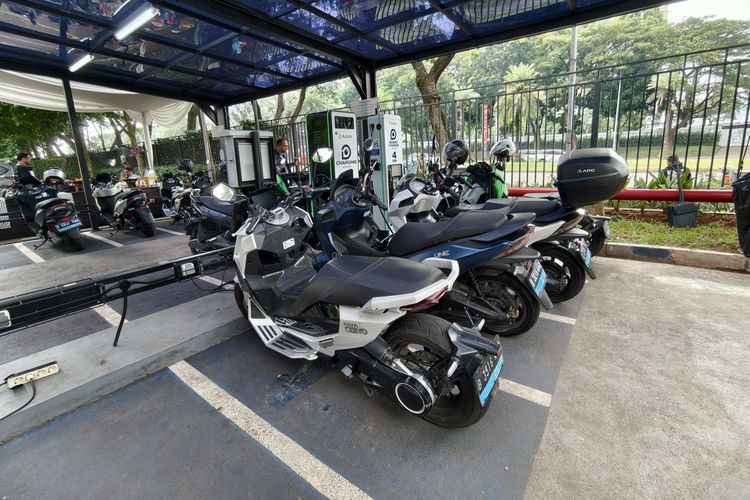 ALVA, motor listrik, Bukan Ancaman, ALVA Sebut Merek Baru Bantu Edukasi Pasar Motor Listrik