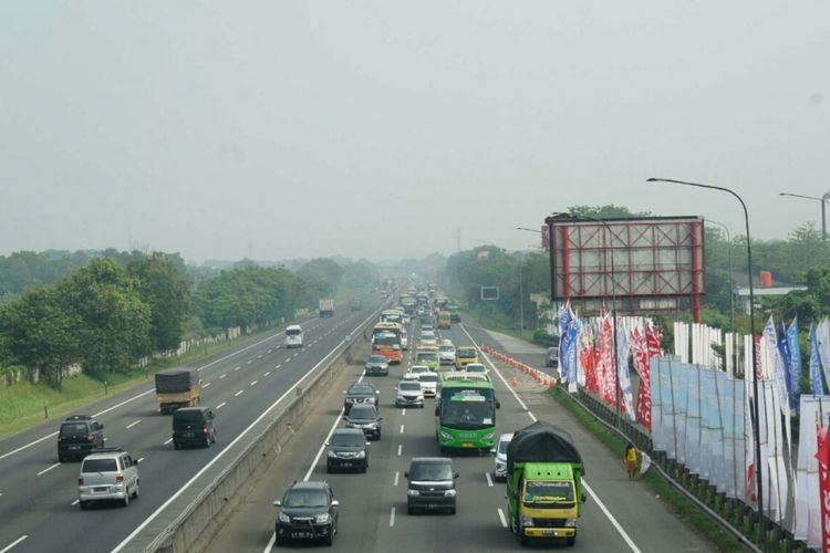 bottleneck, Mengapa Perbaikan Jalan di Tol Selalu Bikin Macet Panjang?