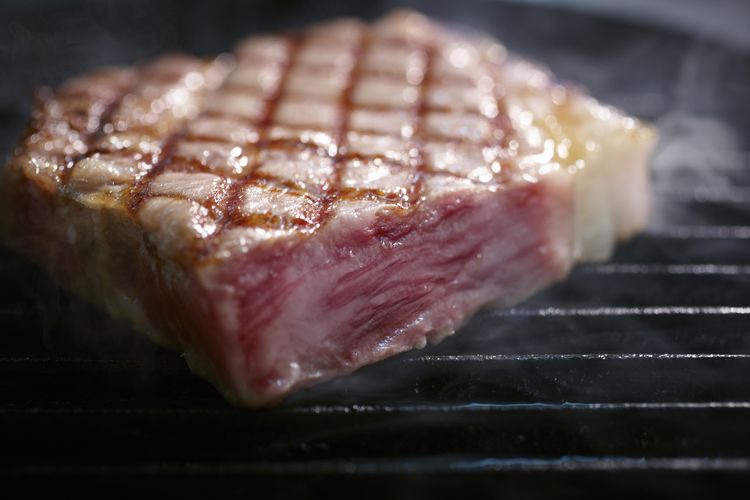 Ciri daging sapi segar, cara memilih daging sapi berkualitas, ciri daging sapi segar, ciri ciri daging sapi berkualitas baik, cara memilih daging sapi yang berkualitas baik, bagaimana cara memilih daging sapi yang berkualitas, ciri ciri daging sapi segar adalah, 3 Cara Pilih Daging Sapi Segar dan Berkualitas, Saran Chef Yuda Bustara