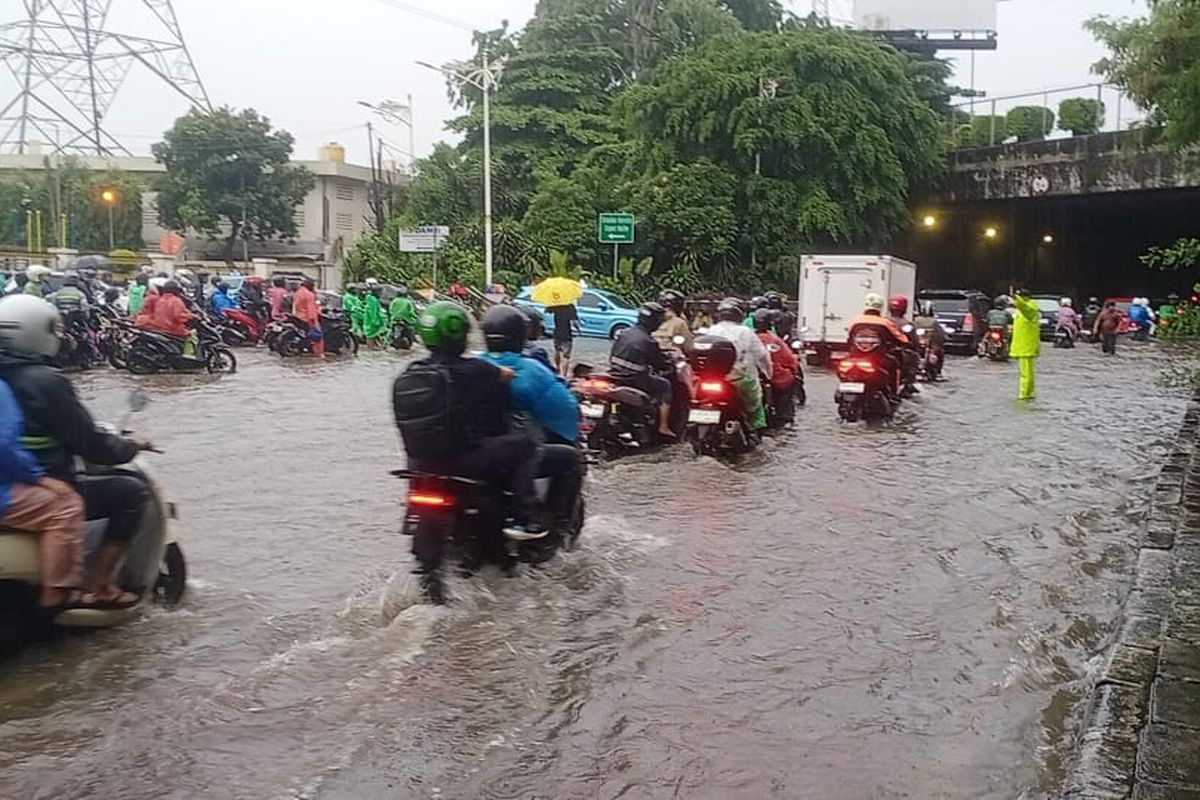 Jakarta, Update Banjir di Cawang, Jalan Tergenang 10-20 Cm