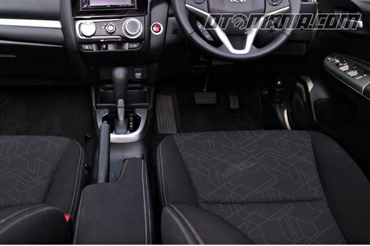 Jok Mobil, mobil, Jok fabric, Agar Awet dan Bersih, Ini Cara Merawat Jok Bahan Fabric