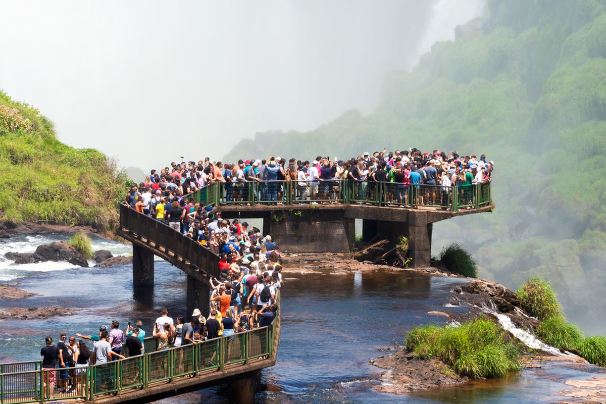 Overtourism, travel news, Terlalu Ramai, 8 Destinasi Wisata Ini Direkomendasikan Tidak Dikunjungi Tahun 2026, 1. Antartika, 2. Kepulauan Canary, Spanyol, 4. Isola Sacra, Italia, 5. Jungfrau Region, Swiss, 6. Mexico City, Meksiko, 7. Mombasa, Kenya, 8. Montmartre, Paris, Prancis