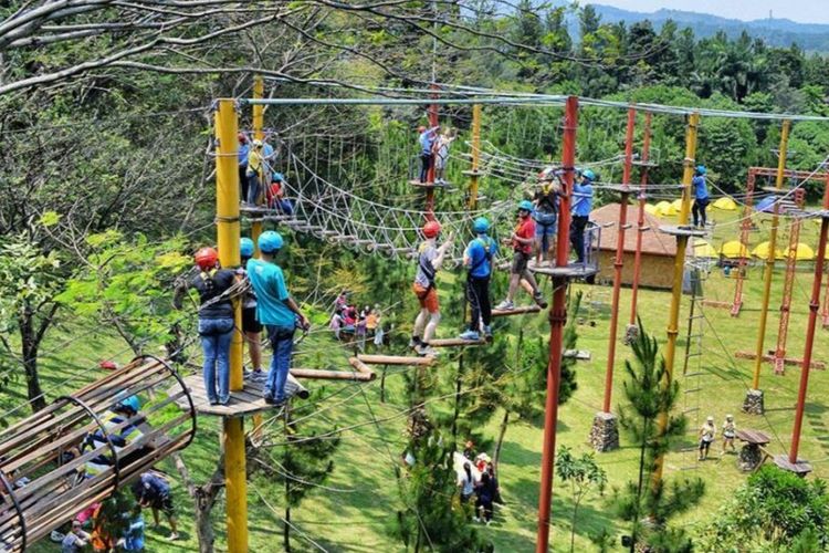 Bogor, tempat wisata, Tempat Ngabuburit di Bogor, 5 Pilihan Ini Bisa Kamu Coba, 1. Alun-Alun Kota Bogor, 2. Kebun Raya Bogor, 3. Masjid Raya Bogor, 4. Situ Gede, 5. Taman Budaya Sentul City